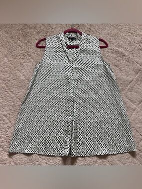 Lafayette 148 V-Neck Polka Dot Silk Sleeveless Blouse Women’s Size S